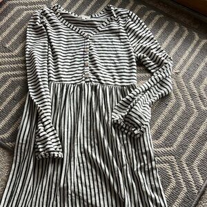 Women’s Black & White Striped Midi Dress - Long Sleeve